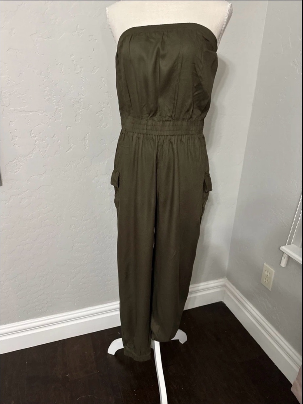 NWT Strapless/Sleeveless Dark Green Jumpsuit, Sz M, By Full Circle Trends